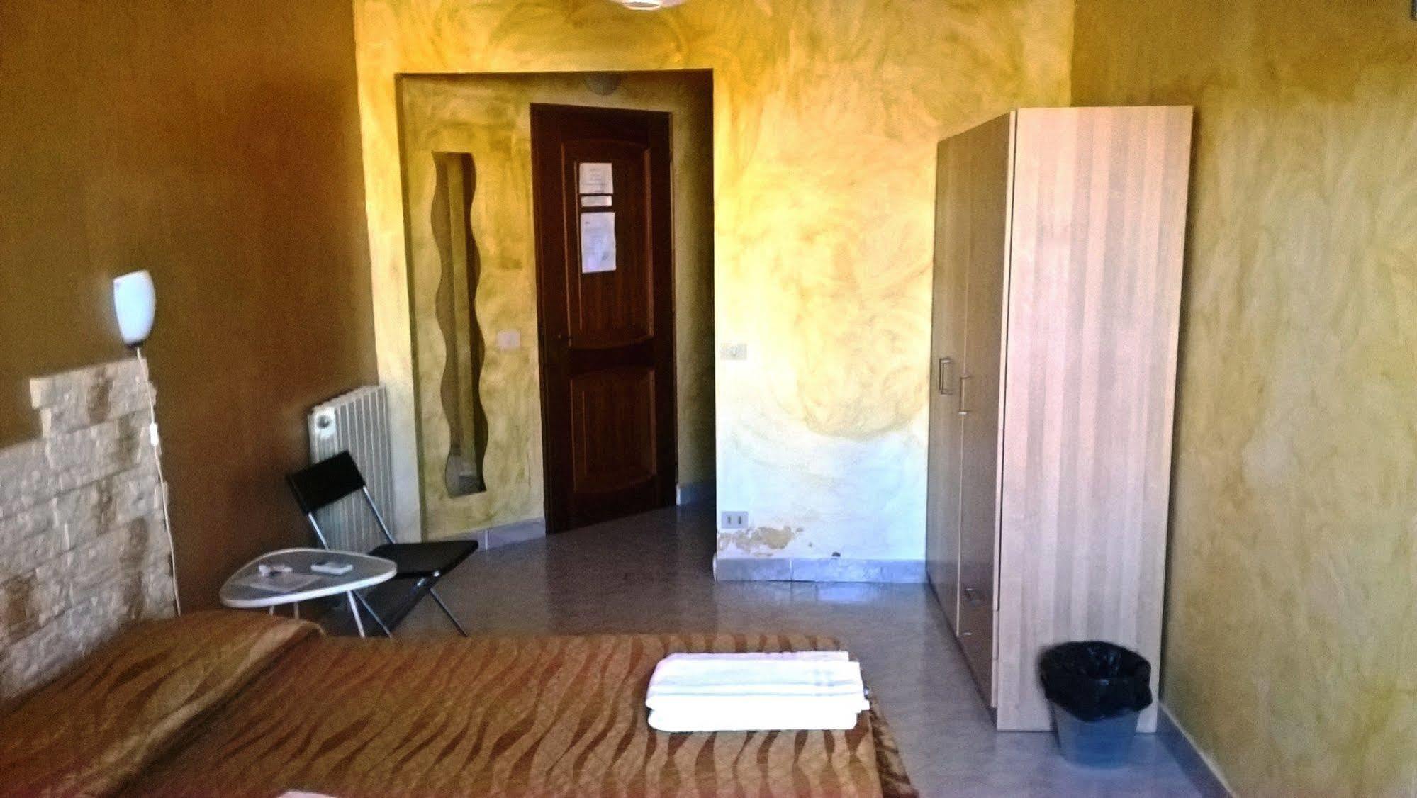 Gigi Holiday Rooms Rome Exterior photo