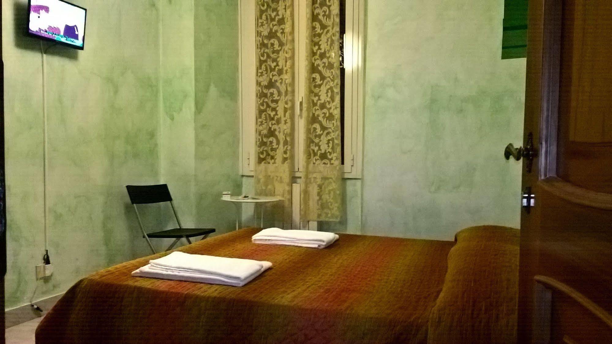 Gigi Holiday Rooms Rome Exterior photo